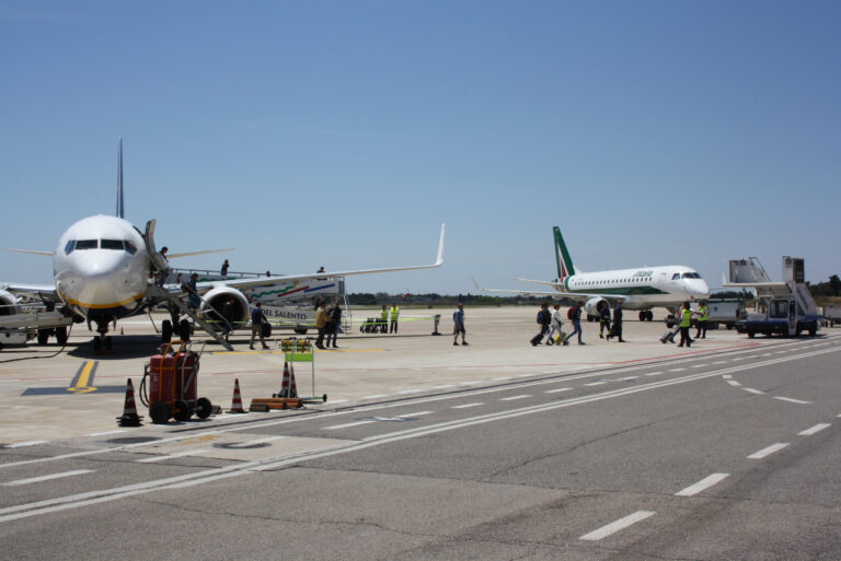 Aeroporto del Salento Brindisi_piazzale