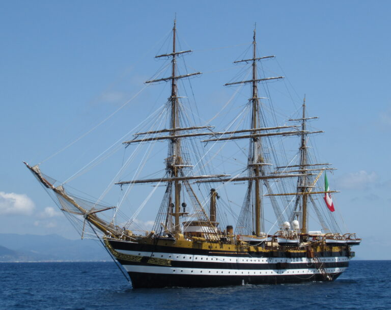 Amerigo_Vespucci,_Portofino_01_(cropped)