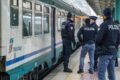 Foggia, follia in treno: giovane picchiato e rapinato, il racconto del padre